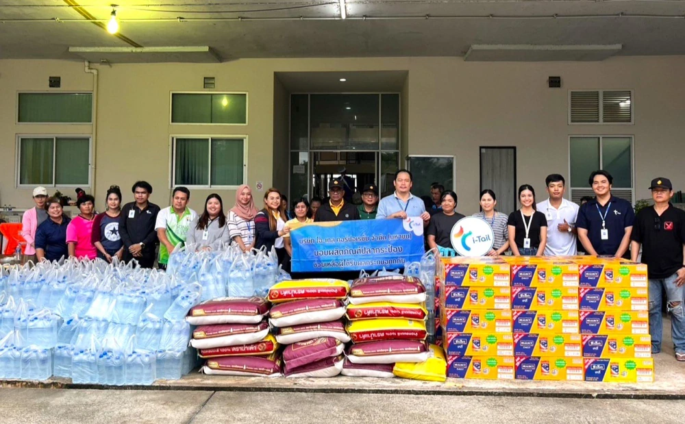 i-Tail Corporation donates relief bags and essential supplies to help flood victims in Songkhla